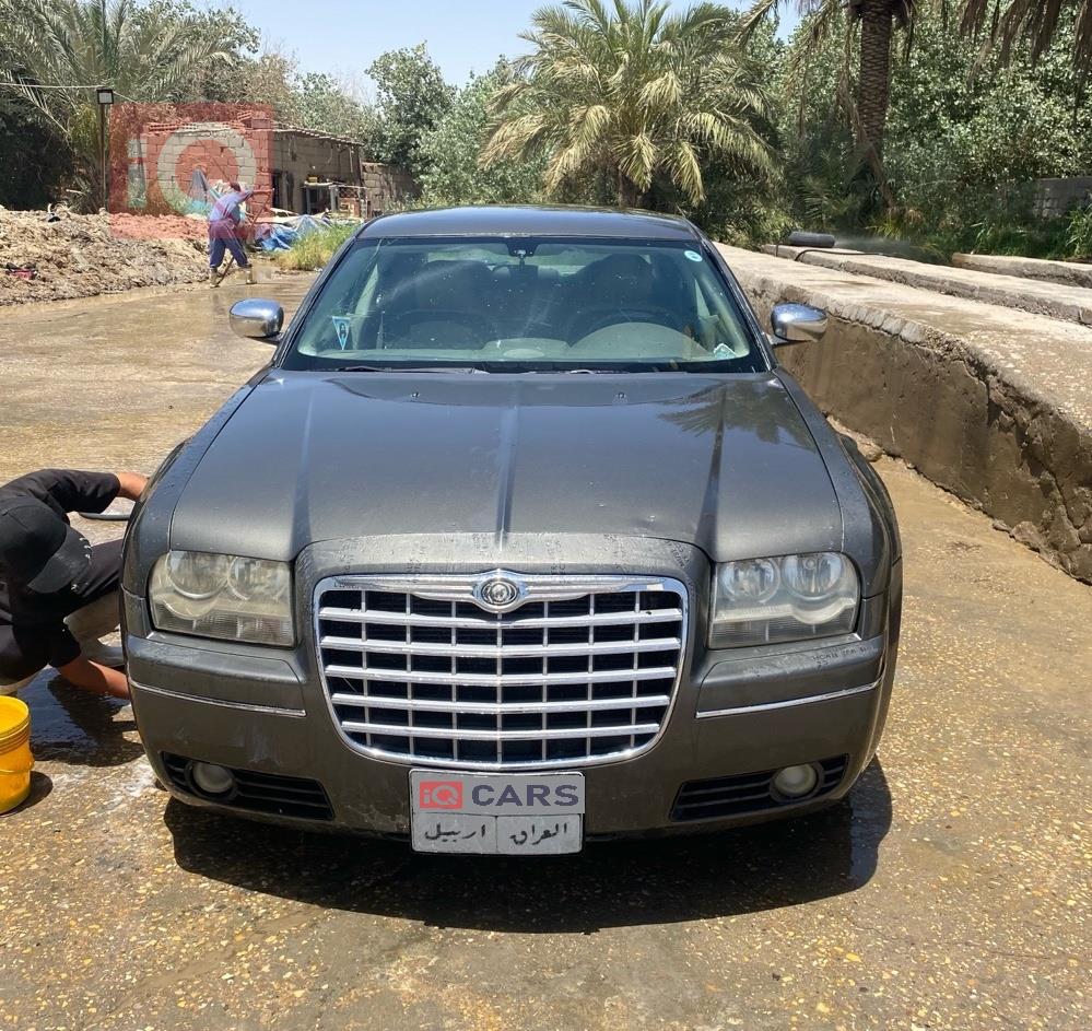 کرایسلەر 300